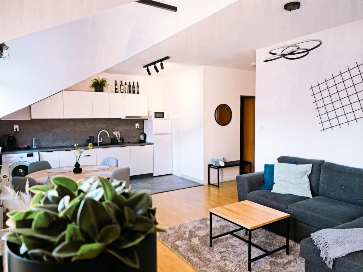 Urban Bloom Apartments By Booky Liptovský Mikuláš Εξωτερικό φωτογραφία
