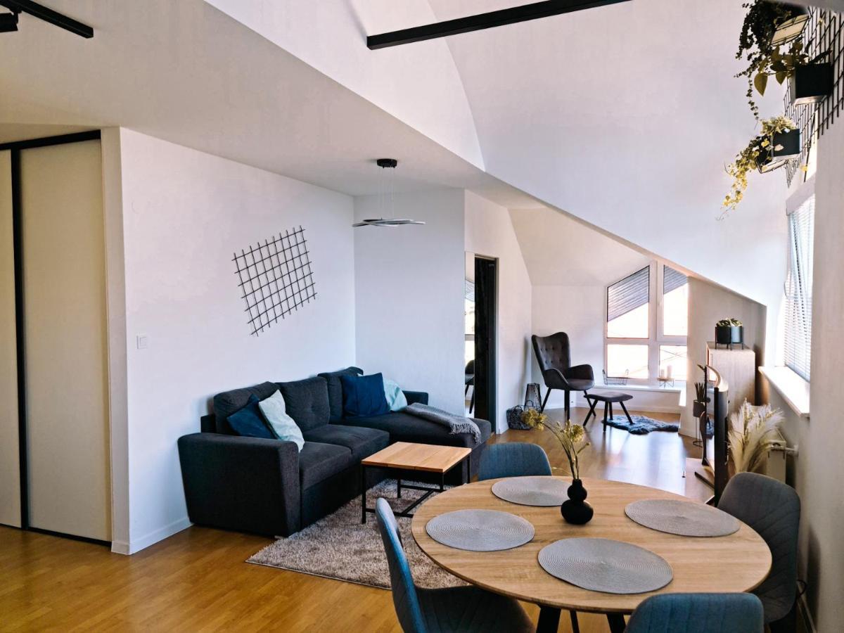 Urban Bloom Apartments By Booky Liptovský Mikuláš Εξωτερικό φωτογραφία